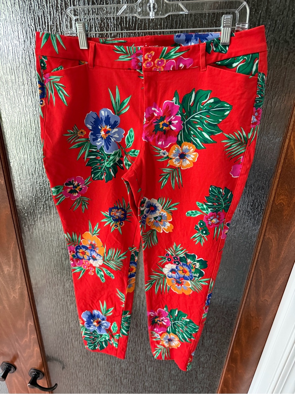 Old Navy Red Tropical Floral Pixie Mid-Rise Straight-Leg Pants